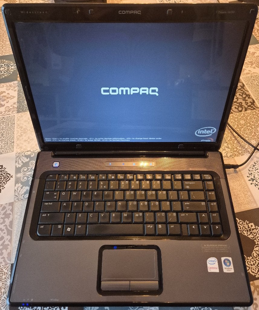 Compaq Presario retro laptop dual core Centrino, Computers en Software, Windows Laptops, Gebruikt, 15 inch, 2 tot 3 Ghz, Minder dan 4 GB