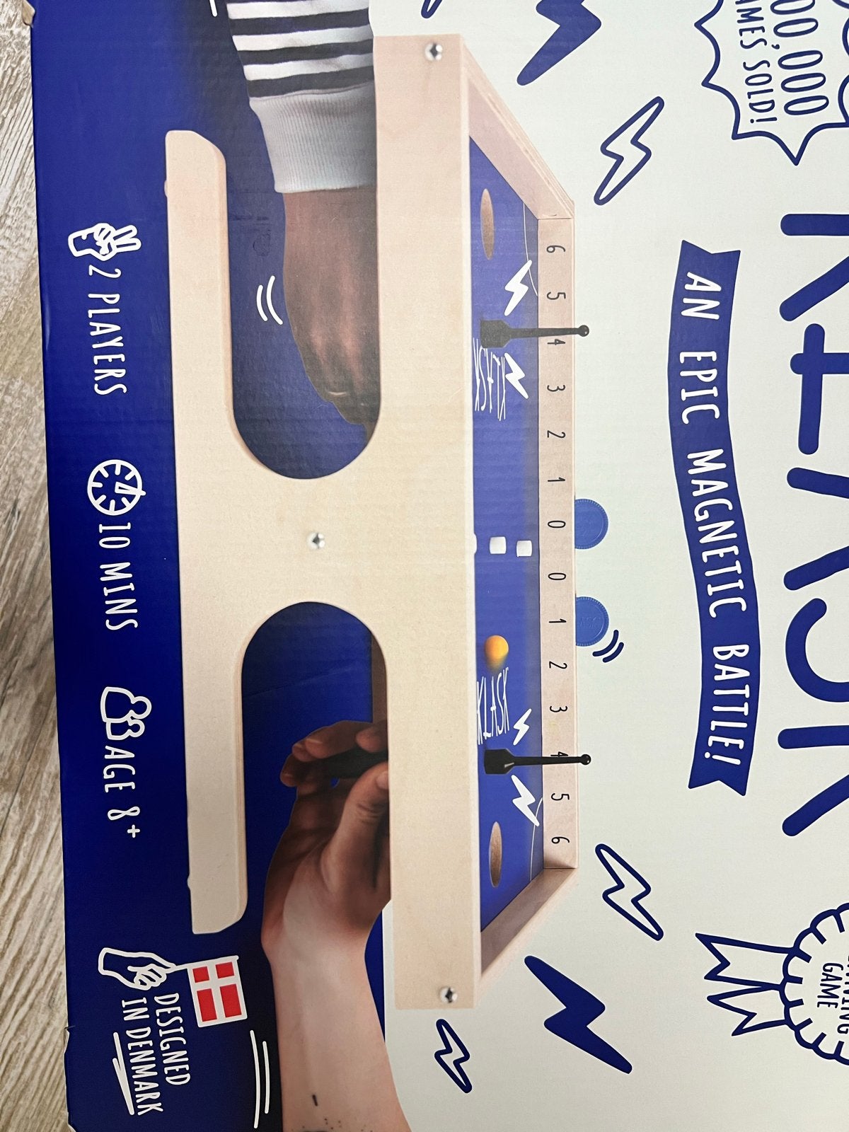 Klask - Het epische magnetische tafelspel, Een of twee spelers, Ophalen, Zo goed als nieuw