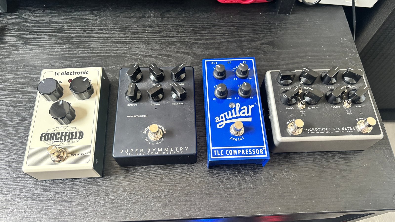 Bass effectpedalen: Darkglass (2x) / Aguilar / TC Electronic, Muziek en Instrumenten, Ophalen, Zo goed als nieuw, Compressor