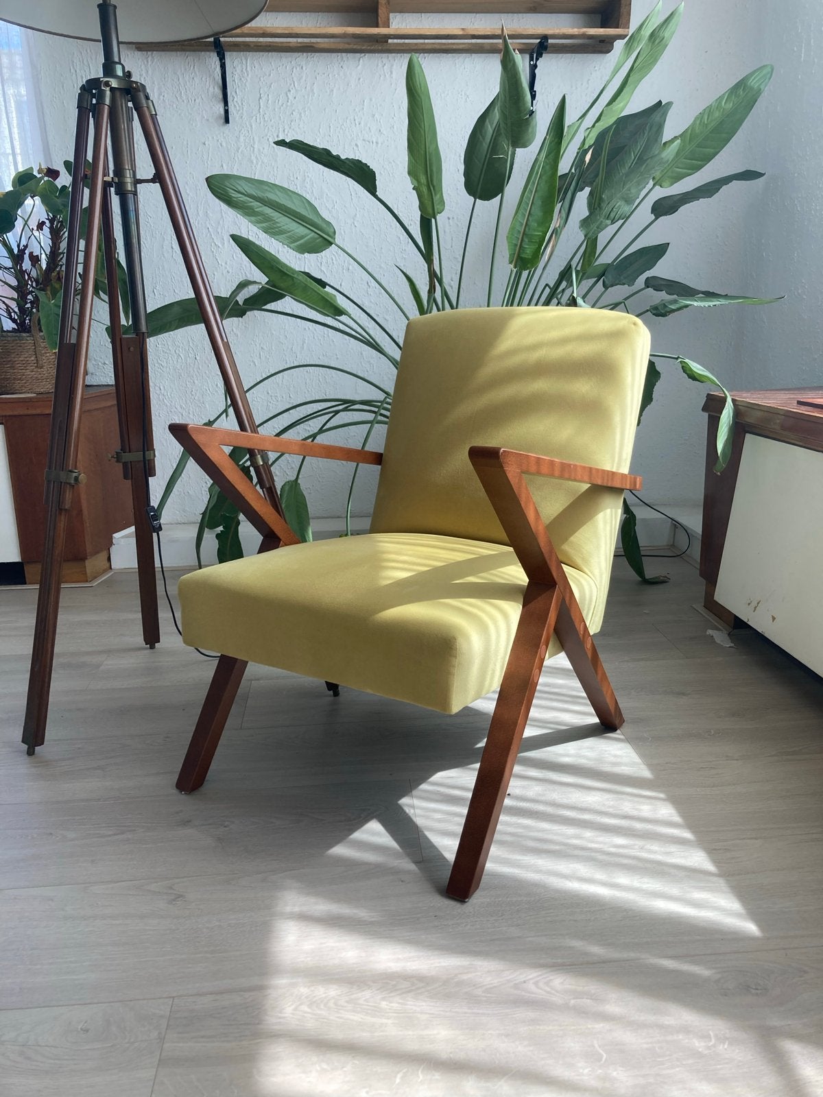 Sternzeit Design Retrostar Fauteuil - Citroengeel Velvet, Tijdloos, strak, eerlijk en duurzaam, 75 tot 100 cm, Ophalen of Verzenden
