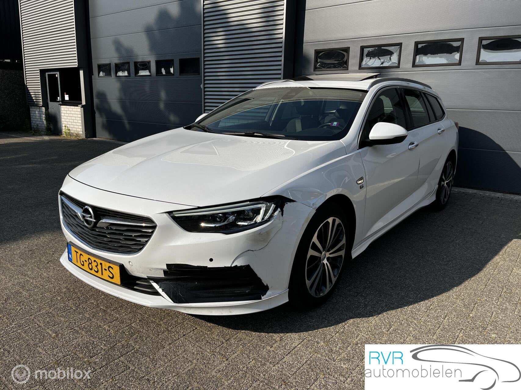 Opel Insignia Sports Tourer 1.5 Turbo OPC LINE / PANODAK, Voorwielaandrijving, 730 kg, Gebruikt, 4 cilinders