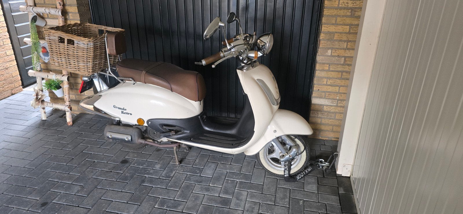 Grande Retro Scooter - Zo goed als nieuw, Fietsen en Brommers, Snorfietsen en Snorscooters, Ophalen of Verzenden