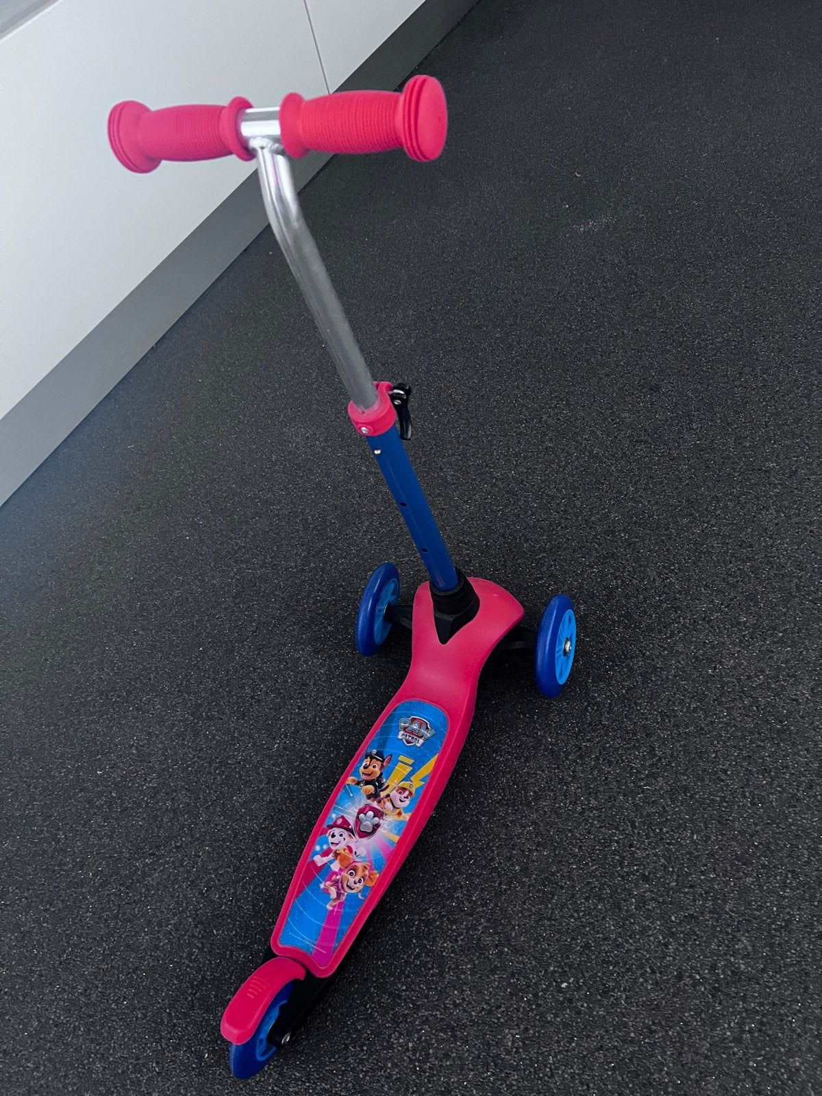 Paw Patrol kinderstep - Zo goed als nieuw, Ophalen, Zo goed als nieuw, Gewone step