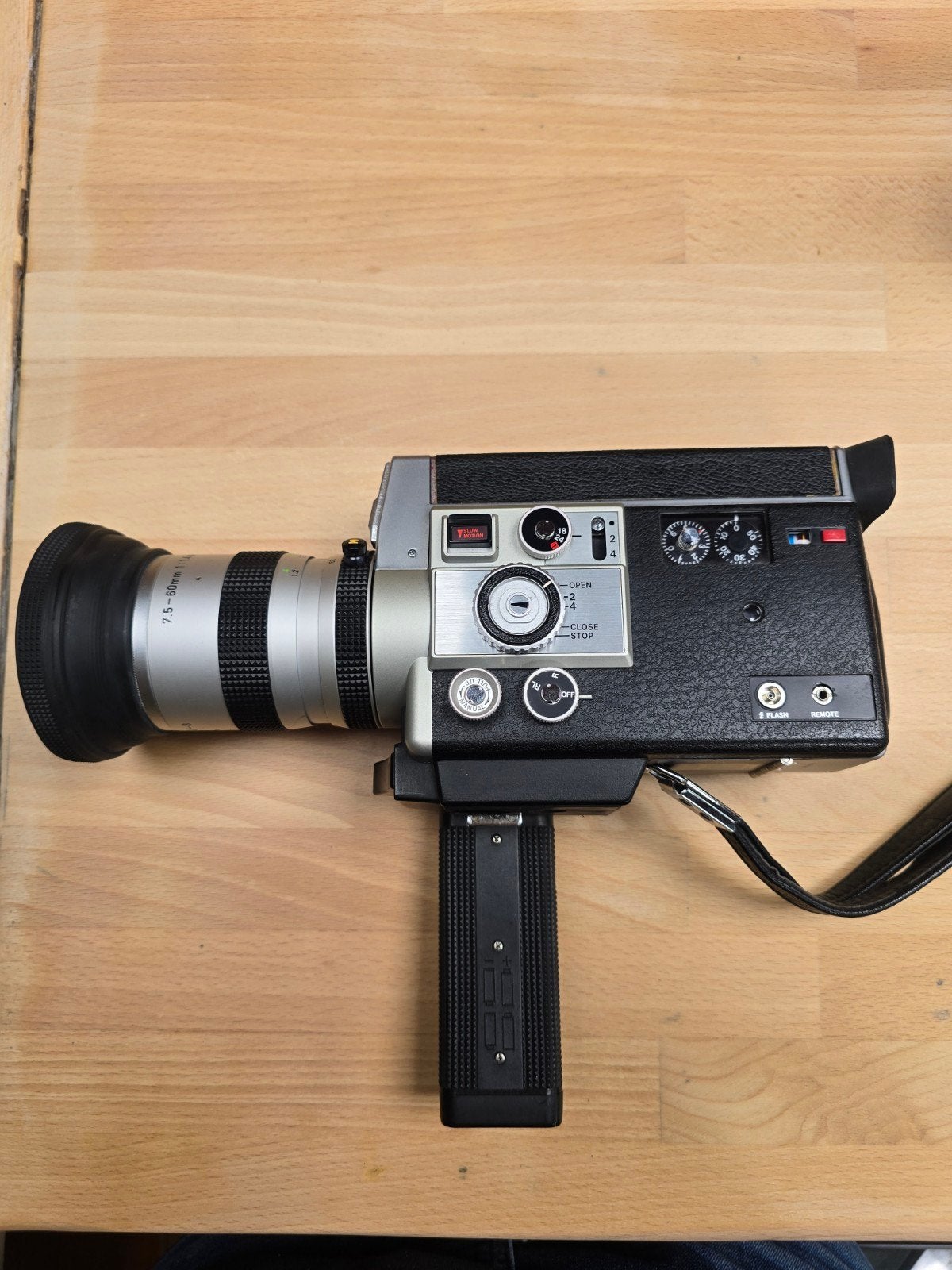 Canon Auto Zoom 814 Electronic Super 8-filmcamera, Audio, Tv en Foto, Ophalen, 8mm