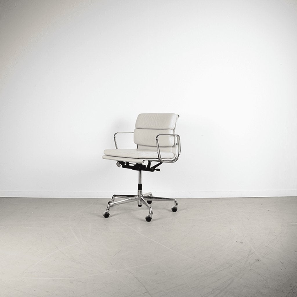 Vitra Eames EA 217 Bureaustoel Clay Leer - Chroom, Niet ingevuld, Zo goed als nieuw, Niet ingevuld, Niet ingevuld