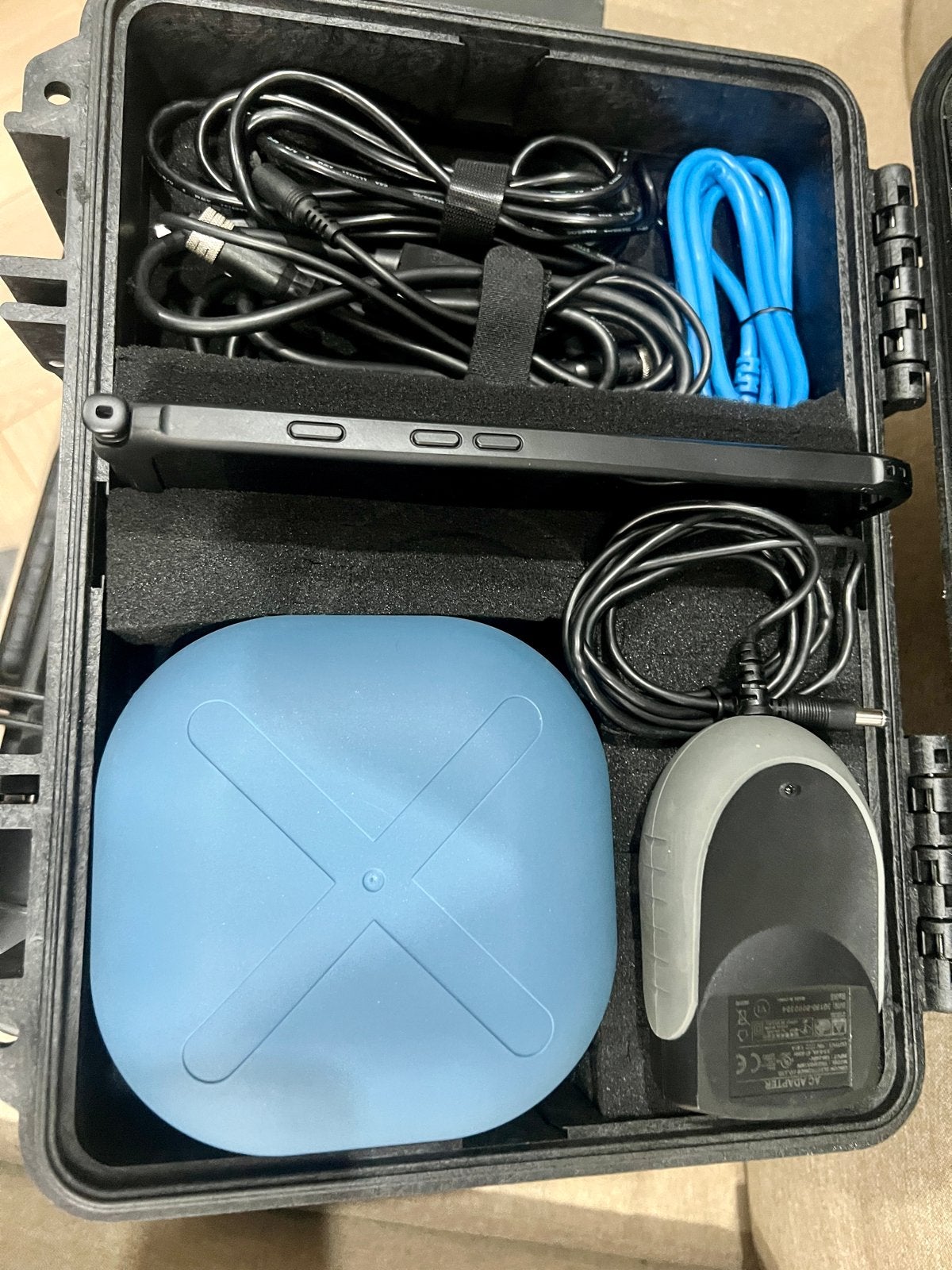 Foto 2 van MarXact UNI-GR1 GPS/GNSS ontvanger met accessoires