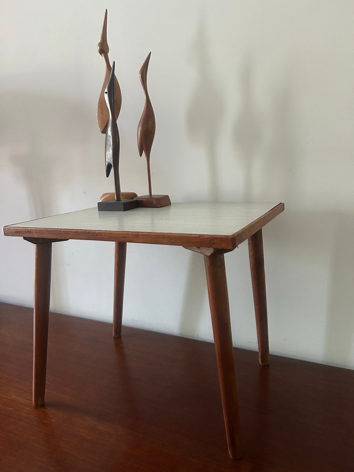 Vintage bijzettafeltje - Klein houten tafeltje, Ophalen, Minder dan 45 cm, Minder dan 55 cm, Gebruikt