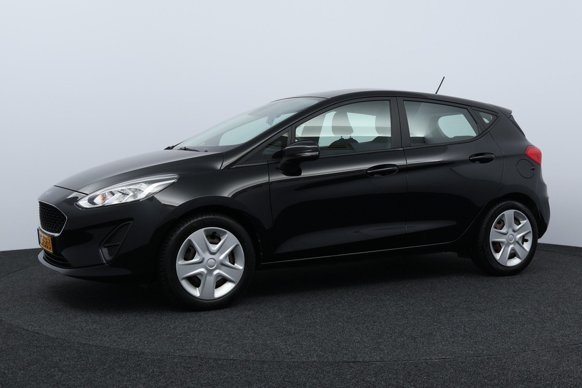 Ford Fiesta 1.1 Trend/ Navi/ Airco/ Cruise/ Android Auto/ DA, Voorwielaandrijving, Origineel Nederlands, Bedrijf, Onderhoudsboekje