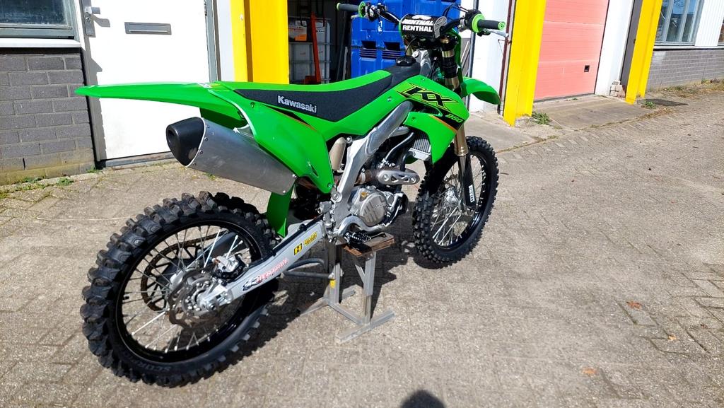 Kawasaki KXF250 2022 - Slechts 50 uur, goed onderhouden, Ophalen