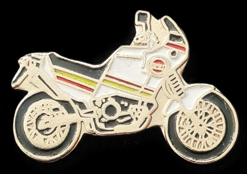 Cagiva 900 motor pin, Verzenden, Nieuw, Transport, Speldje of Pin