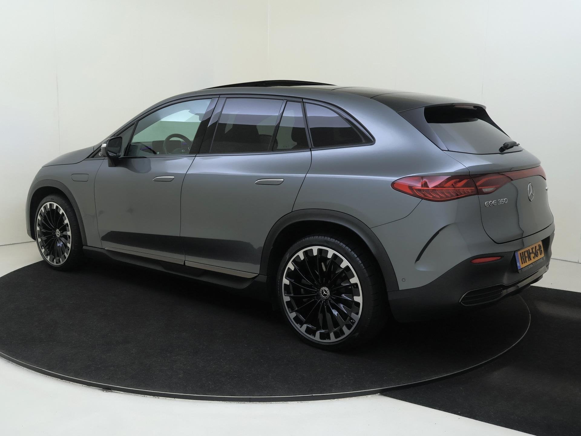 Mercedes-Benz EQE SUV 350 4Matic Sport Edition 91 kWh / Pano, Automaat, Zwart, Verwarmde buitenspiegels, Origineel Nederlands