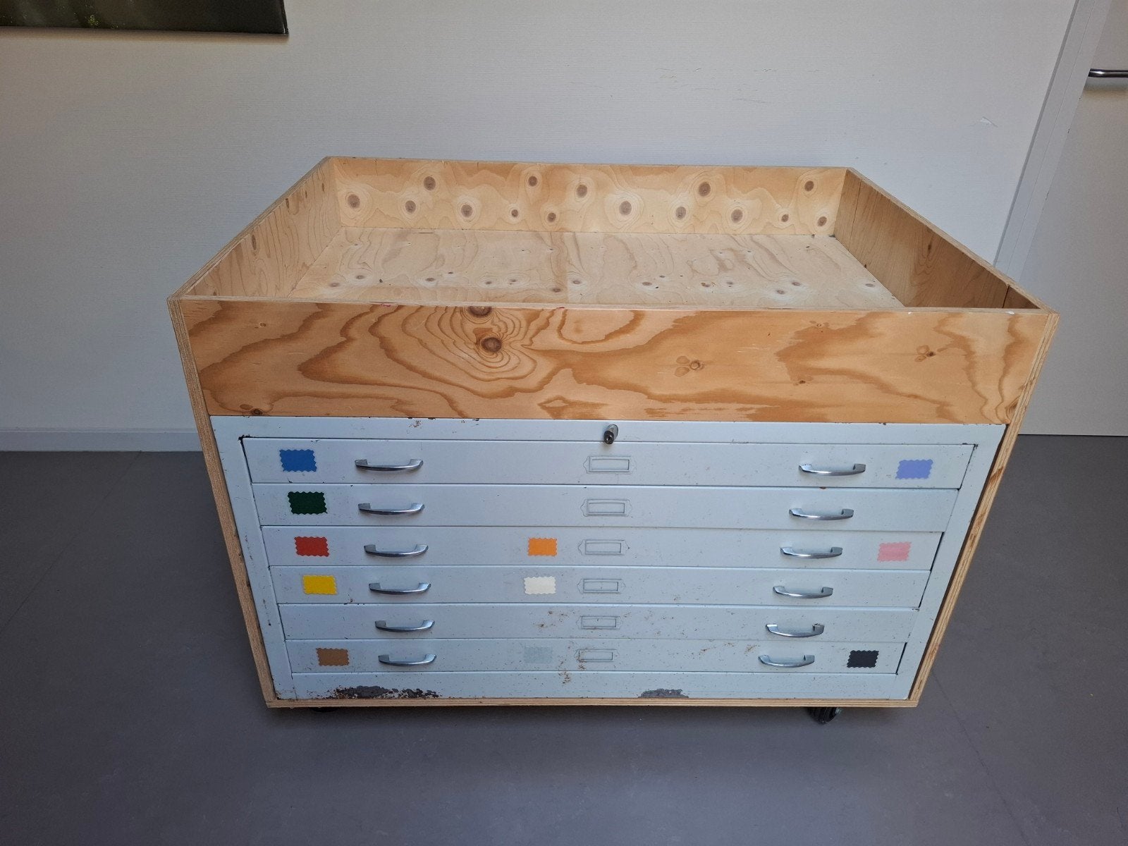 Vintage Tekeningkast op wielen - 6 lades, Ophalen, Gebruikt