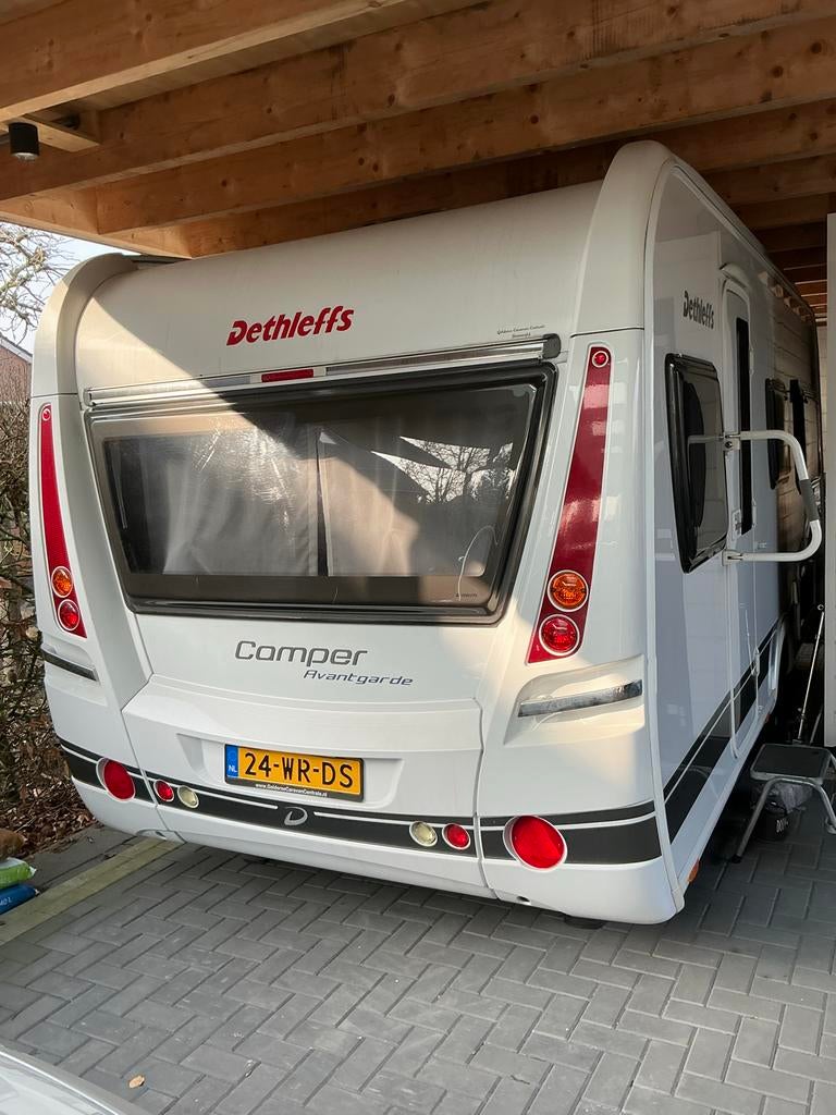 Dethleffs Camper 460 EL 2017 - Complete rijklare caravan, Caravans en Kamperen, Disselslot, Treinzit, Particulier, Dethleffs