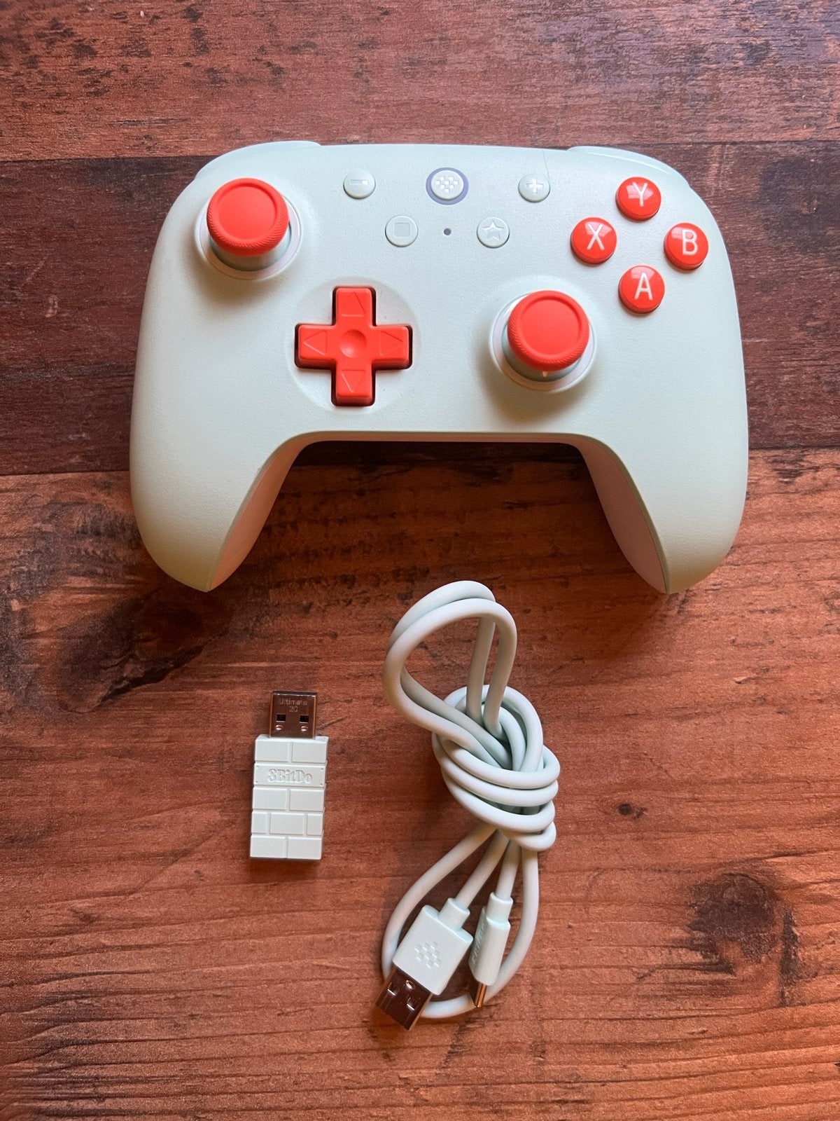 8BitDo Ultimate 2C Draadloze Controller - Mintgroen, Spelcomputers en Games, Spelcomputers | Overige Accessoires, Zo goed als nieuw