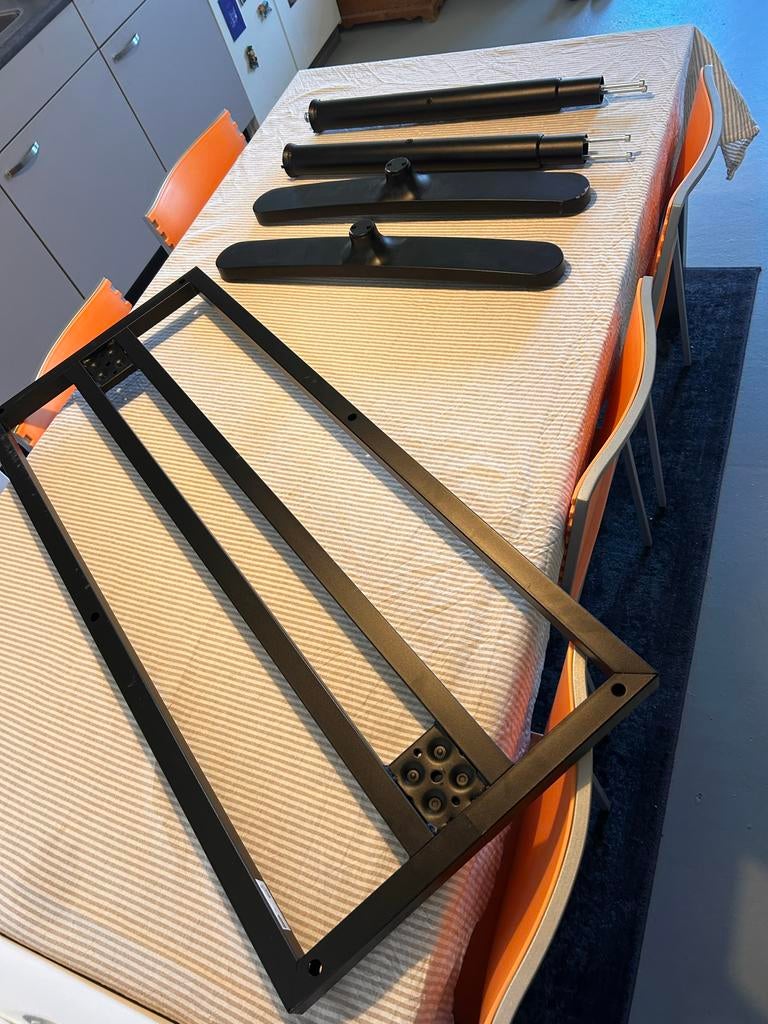 GRATIS Ikea Bekant bureau 120x80, Ophalen, Zwart, Gebruikt, Metaal