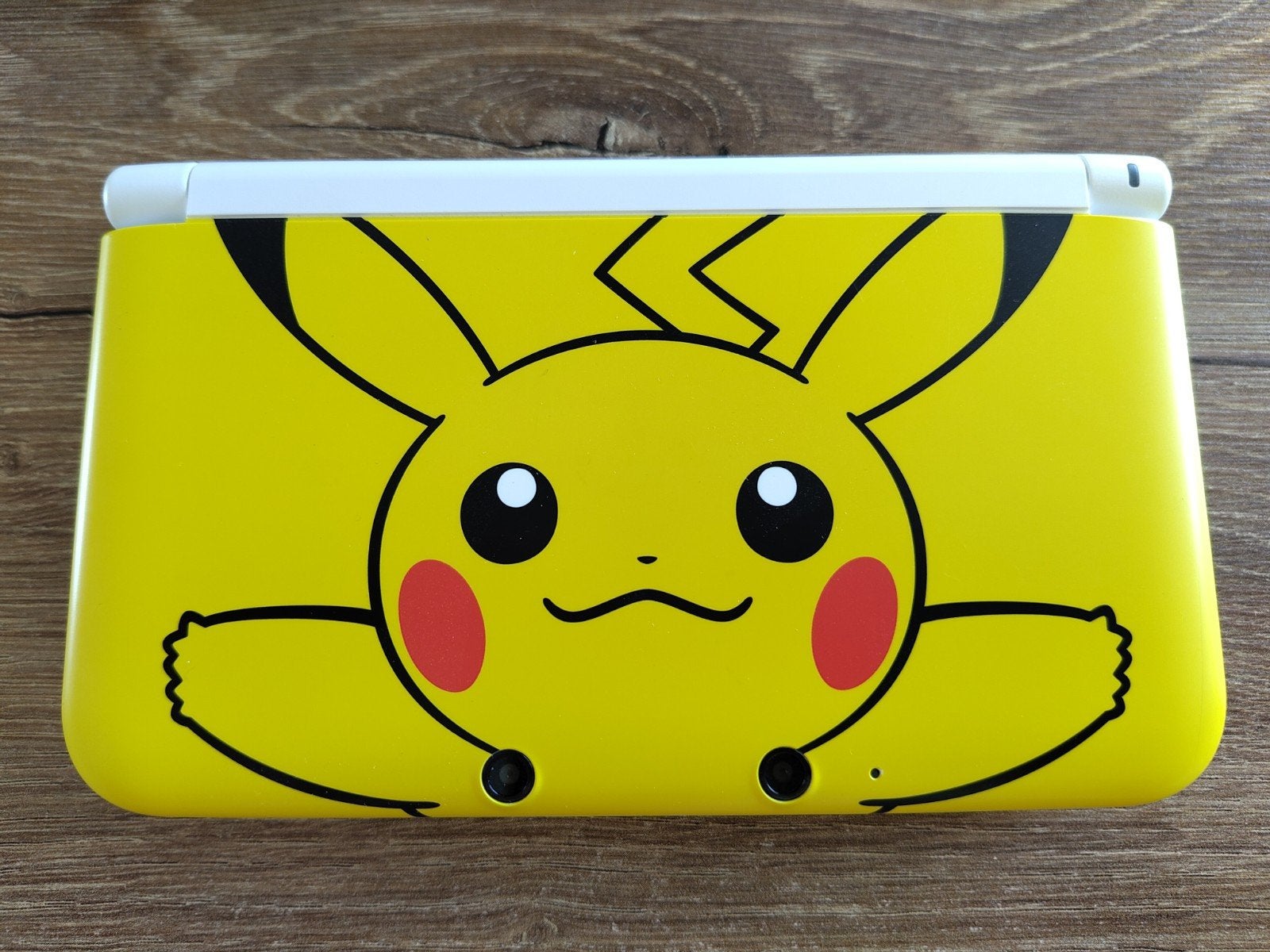 Nintendo 3DS XL Pikachu Edition, Spelcomputers en Games, Spelcomputers | Nintendo 2DS en 3DS, Ophalen of Verzenden, Zo goed als nieuw