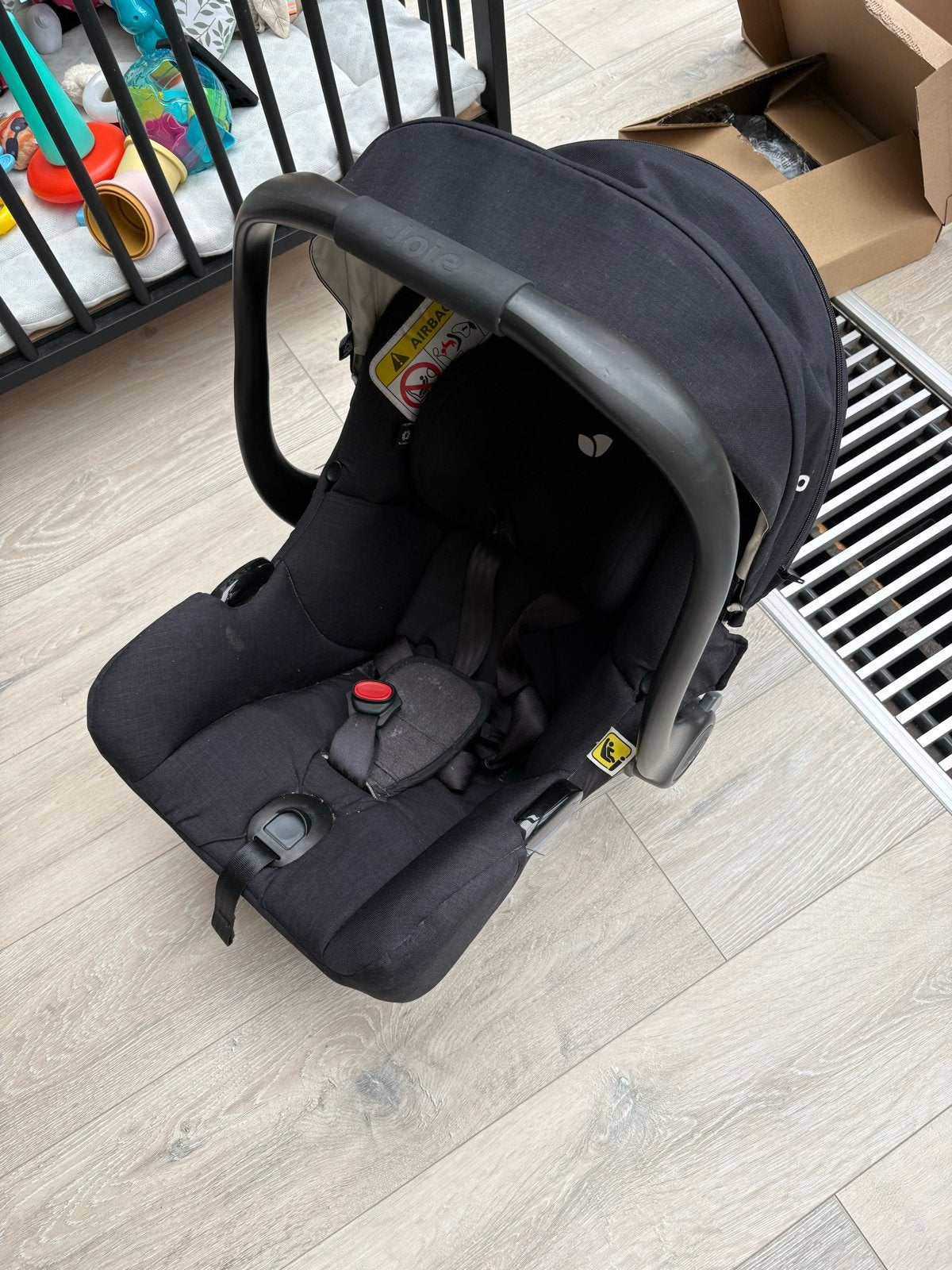 Joie autostoel - Zwart - base auto ook evt!, Autogordel, Zijbescherming, Zo goed als nieuw, 0 t/m 13 kg