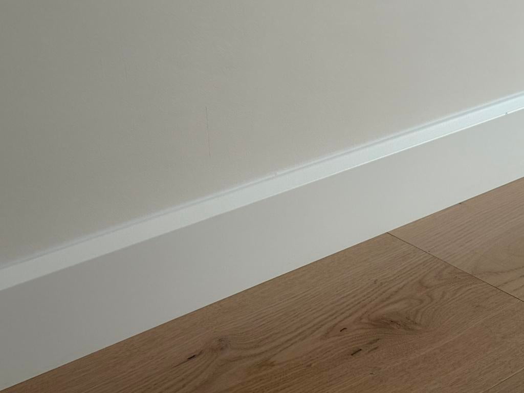6 nieuwe plinten 4880 lang, Ophalen, Nieuw, Mdf, 250 cm of meer