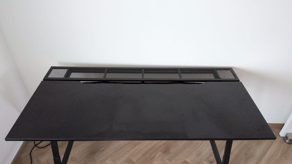 IKEA gaming bureau UTESPELARE, Huis en Inrichting, Ophalen, Zwart, 160 cm, Kabelgoot