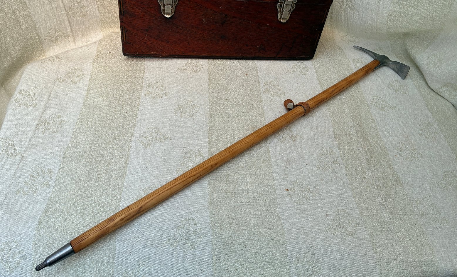 Vintage IJsbijl - 83cm., Ophalen of Verzenden