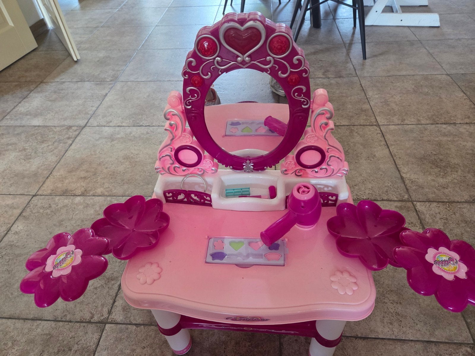 Roze kaptafel met spiegel en krukje voor kinderen, Kinderen en Baby's, Ophalen, Gebruikt, Meisje