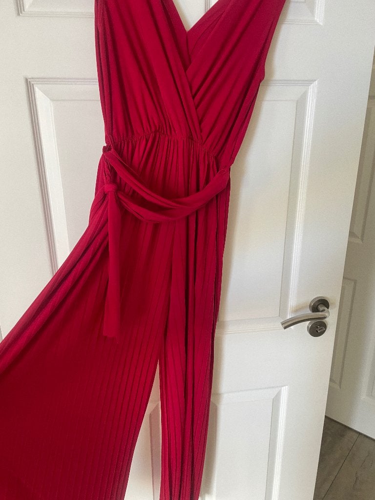 Jumpsuit rood maat S, Ophalen of Verzenden, Zo goed als nieuw, Maat 38/40 (M), Rood