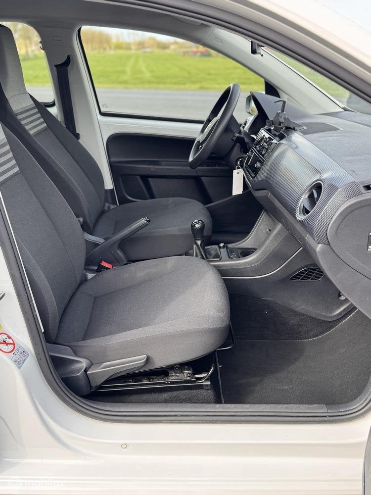Foto 15 van Volkswagen Up! 1.0/DAB, Lane Assist Dealer onderhouden /BTW