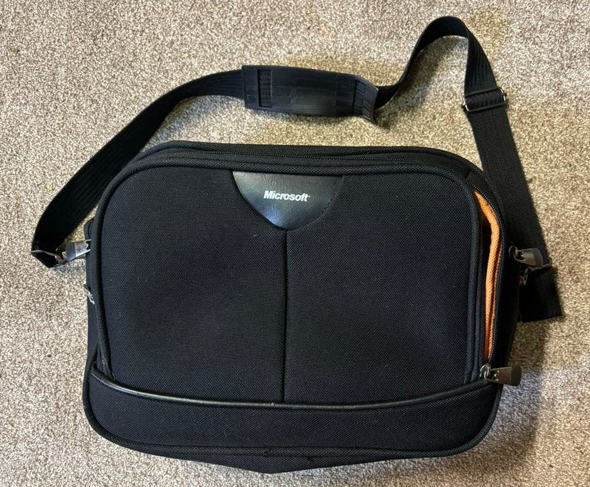 Microsoft laptoptas/schoudertas - Zwart, Computers en Software, Gebruikt, Gevoerd laptopvak, 15 inch, Ophalen of Verzenden