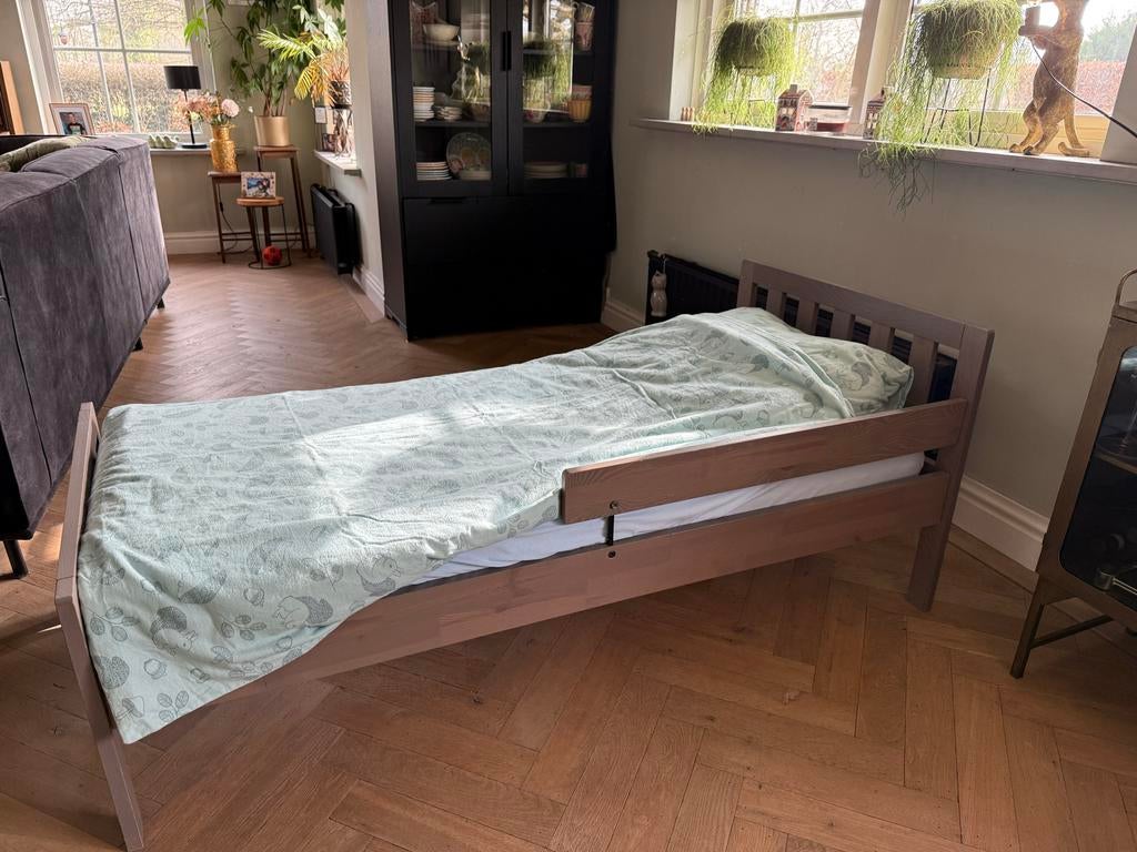 IKEA SMÅSTAD kinderbed met lattenbodem en bedhekje, Ophalen, 70 tot 85 cm, Zo goed als nieuw, Lattenbodem