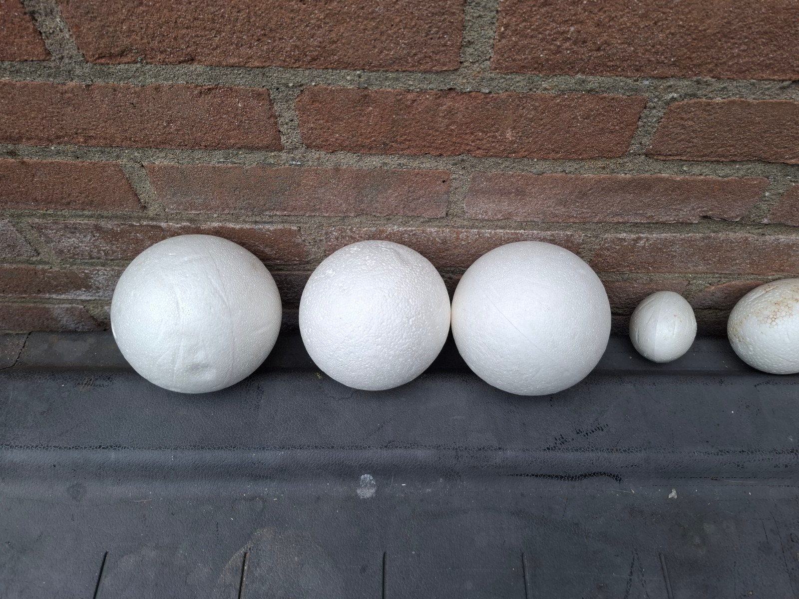 Piepschuim bollen voor knutselen en decoratie, Hobby en Vrije tijd, Gebruikt, Ophalen of Verzenden, Kunststof, Knutselmateriaal