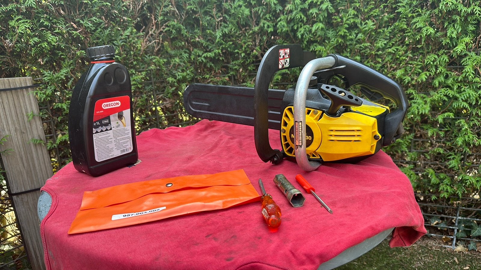 Keurige tophandle kettingzaag zeer compact en betrouwbaar, Tuin en Terras, Ophalen, Zo goed als nieuw, Benzine