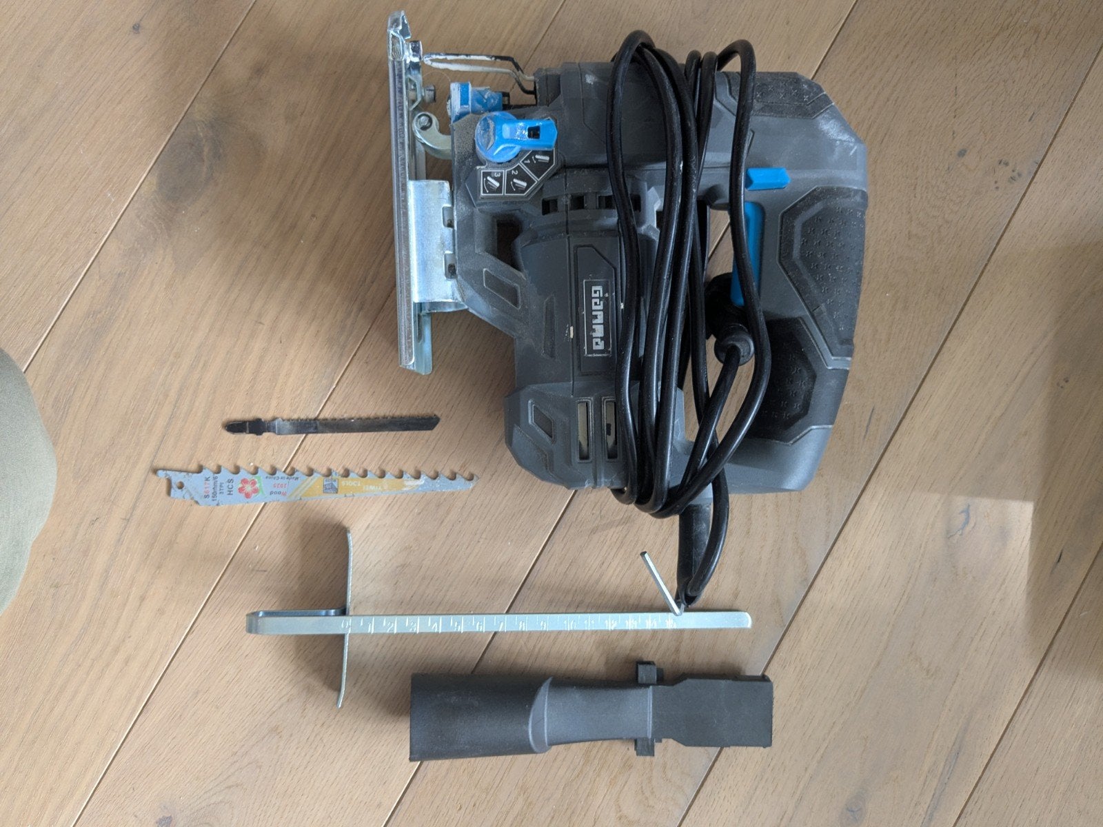 Gamma Decoupeerzaag 600W - Zo goed als nieuw, 600 tot 1200 watt, Ophalen of Verzenden, Zo goed als nieuw, Gamma