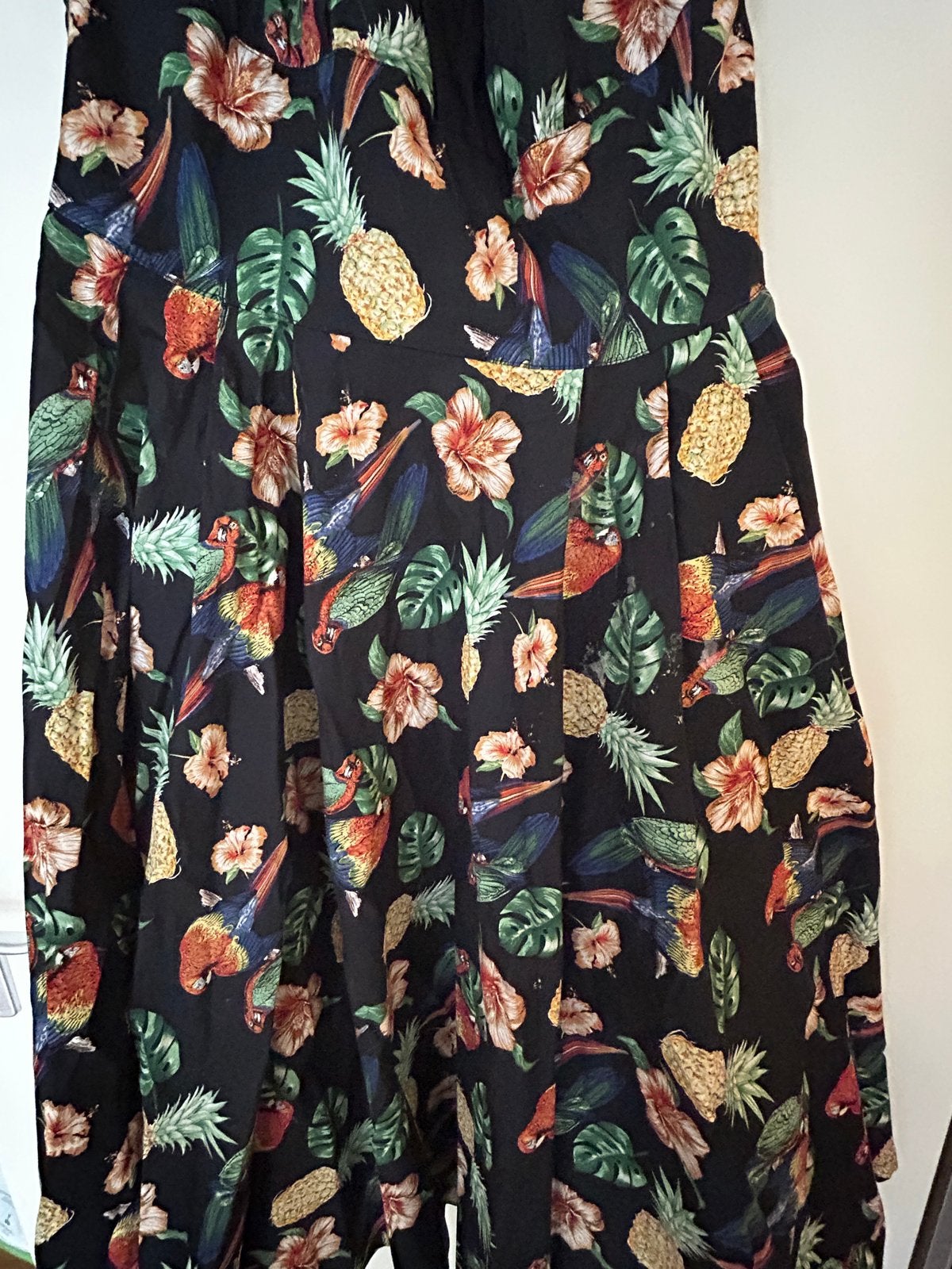 Hell Bunny Vixen Jurk Zwart Tropische Print Maat M, Kleding | Dames, Maat 38/40 (M), Zwart, Ophalen of Verzenden, Zo goed als nieuw