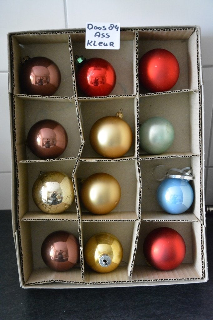 Kerstballen gekleurd Doos 84, Diversen, Ophalen of Verzenden, Zo goed als nieuw