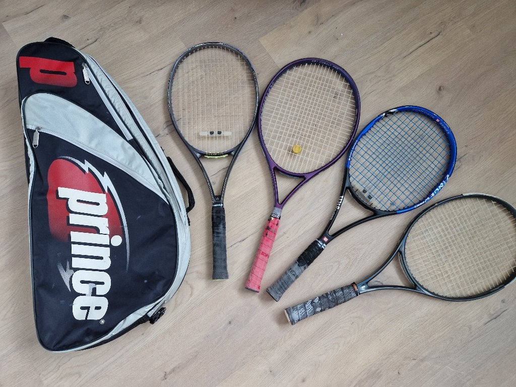 4 oude tennisrackets met tas, Sport en Fitness, Tennis, Ophalen, Gebruikt, Racket, Overige merken