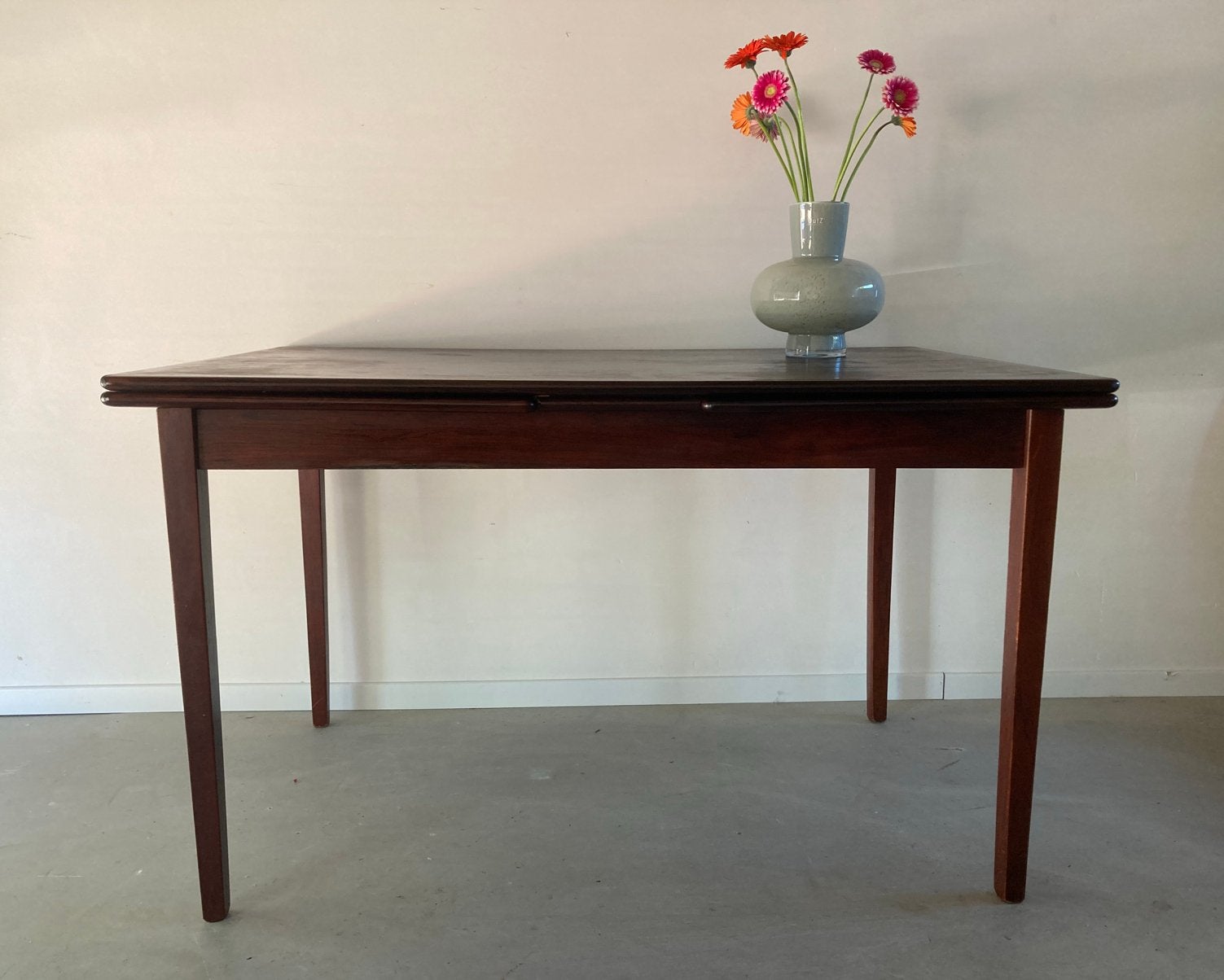 Midcentury vintage teak palissander eettafel uitschuifbaar