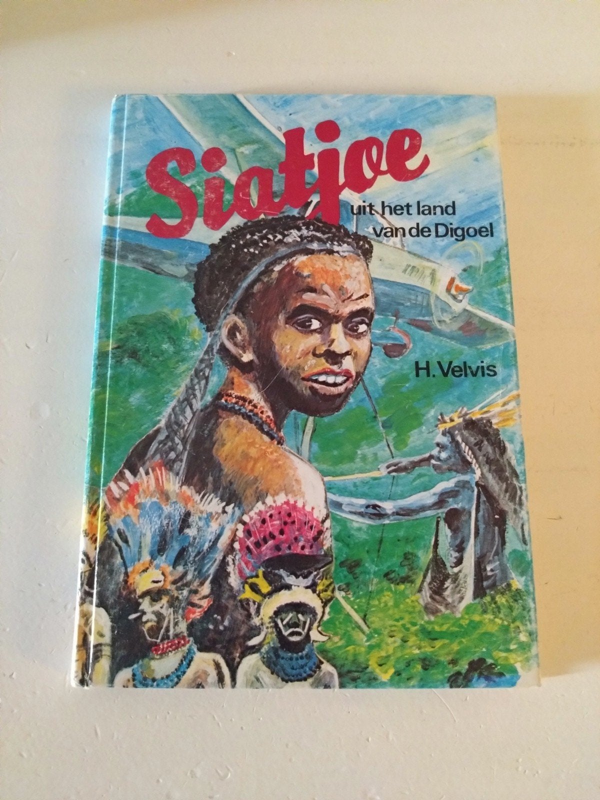Siatjoe uit het land van de Digoel - H. Velvis (Jeugdboek), Ophalen of Verzenden, Gelezen, H. Velvis, Fictie