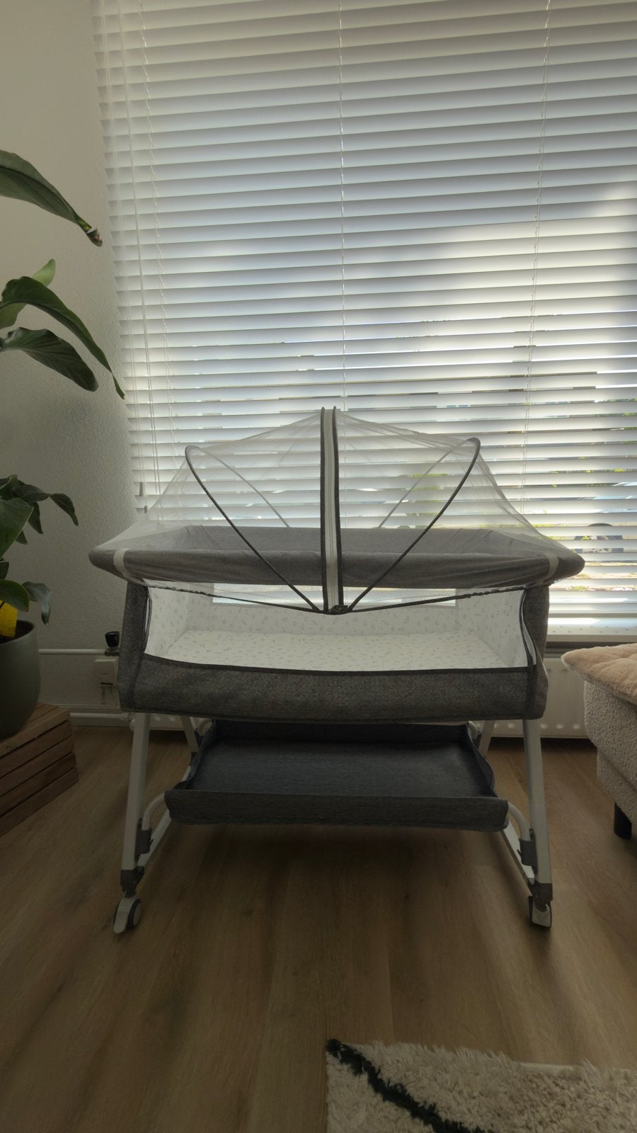 Movebaby Co-sleeper met klamboe en opbergruimte, Ophalen, Zo goed als nieuw, Wieg