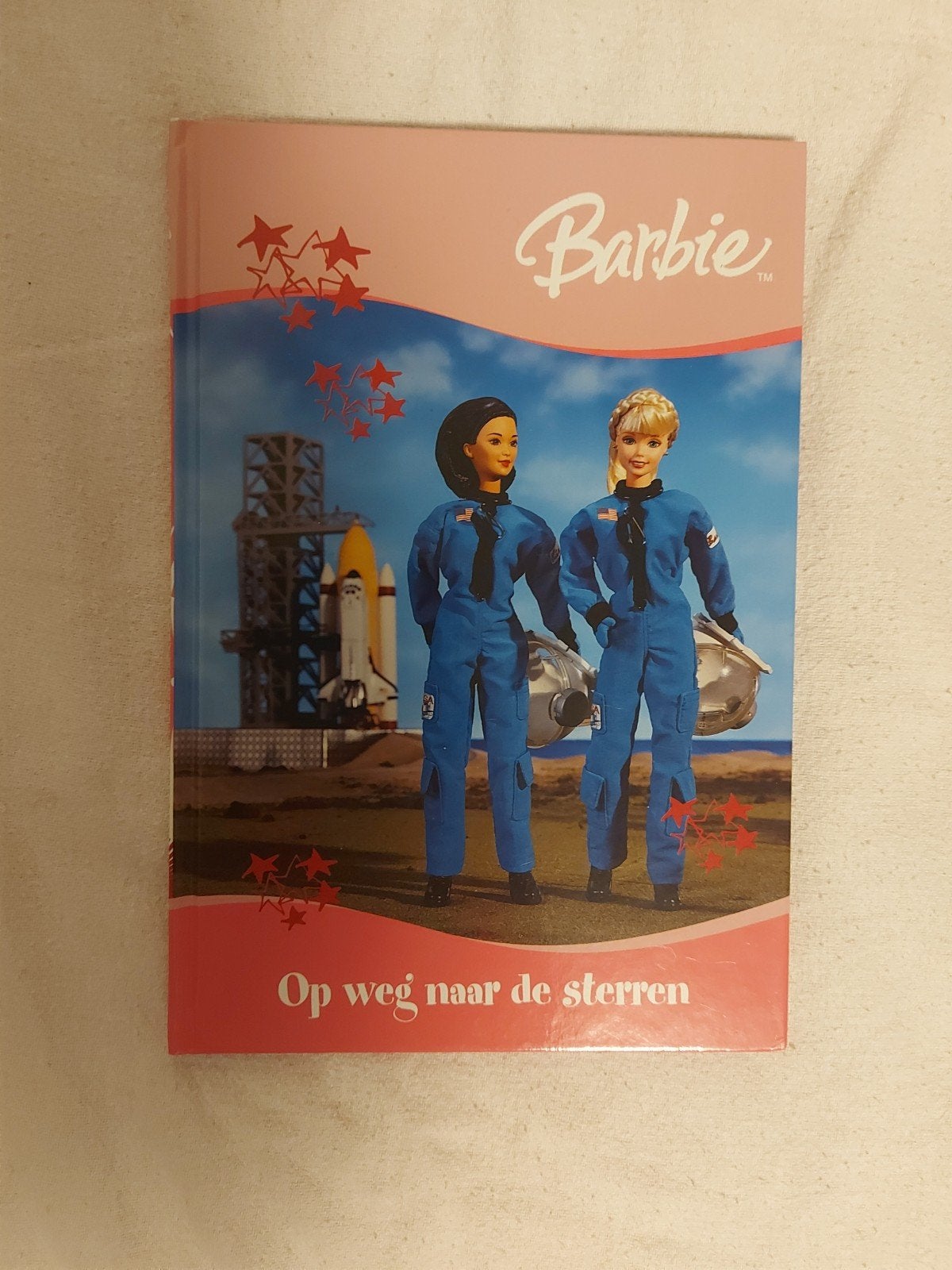 Barbie boekje: Op weg naar de sterren (2006) - Goede staat, Ophalen of Verzenden, Zo goed als nieuw, Onbekend, Fictie algemeen