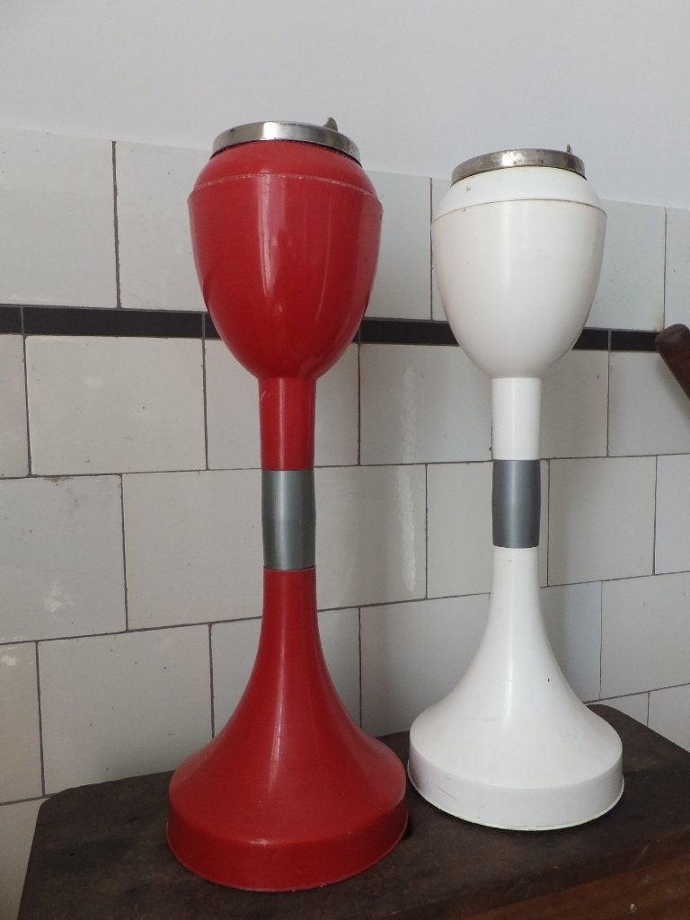 vintage staande asbak, rood space age made italy hoog model, Ophalen of Verzenden