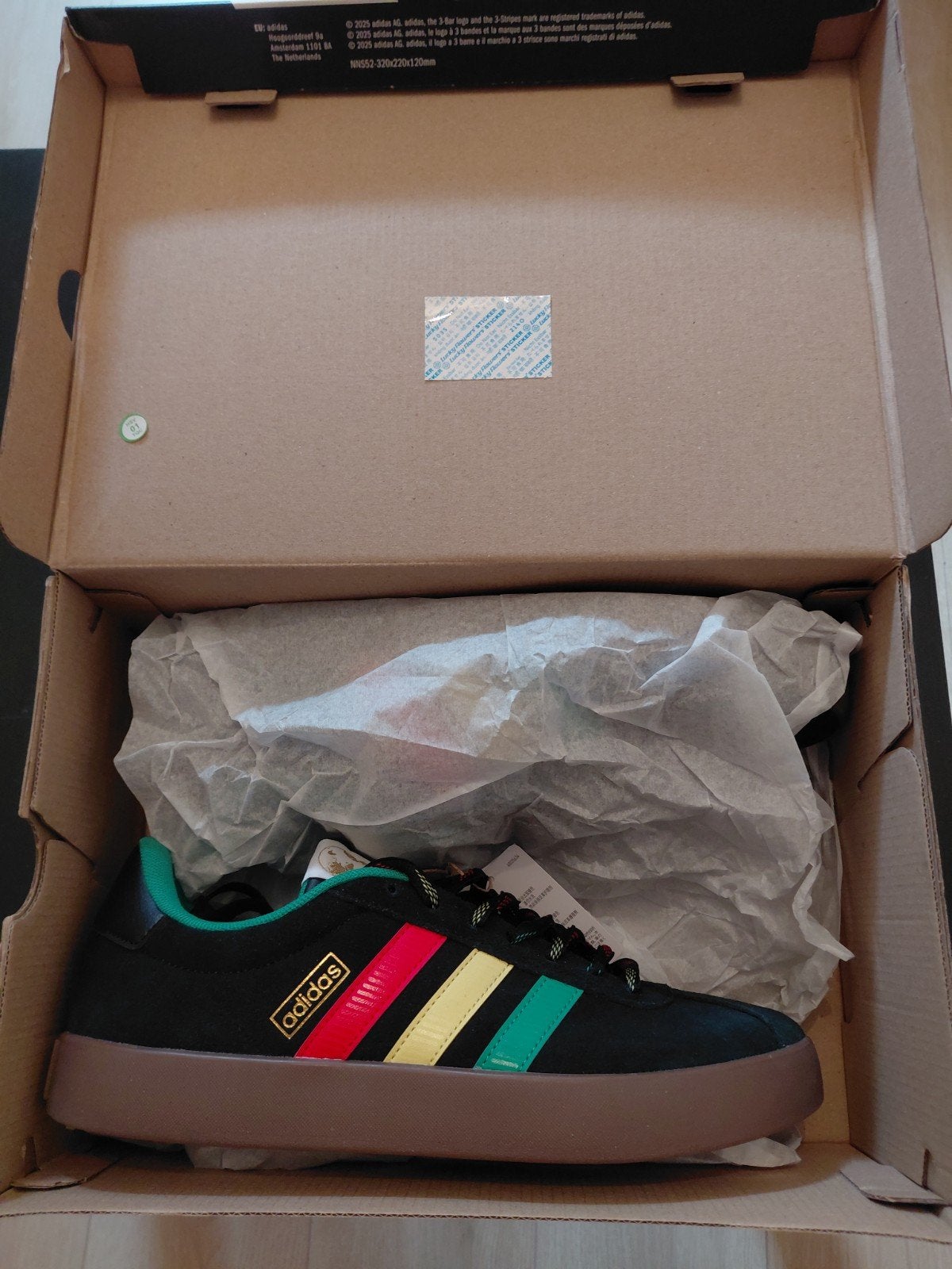 Nieuwe Adidas Rasta sneakers maat 43 1/3, Kleding | Heren, Overige kleuren, Nieuw, Ophalen of Verzenden, Sneakers of Gympen