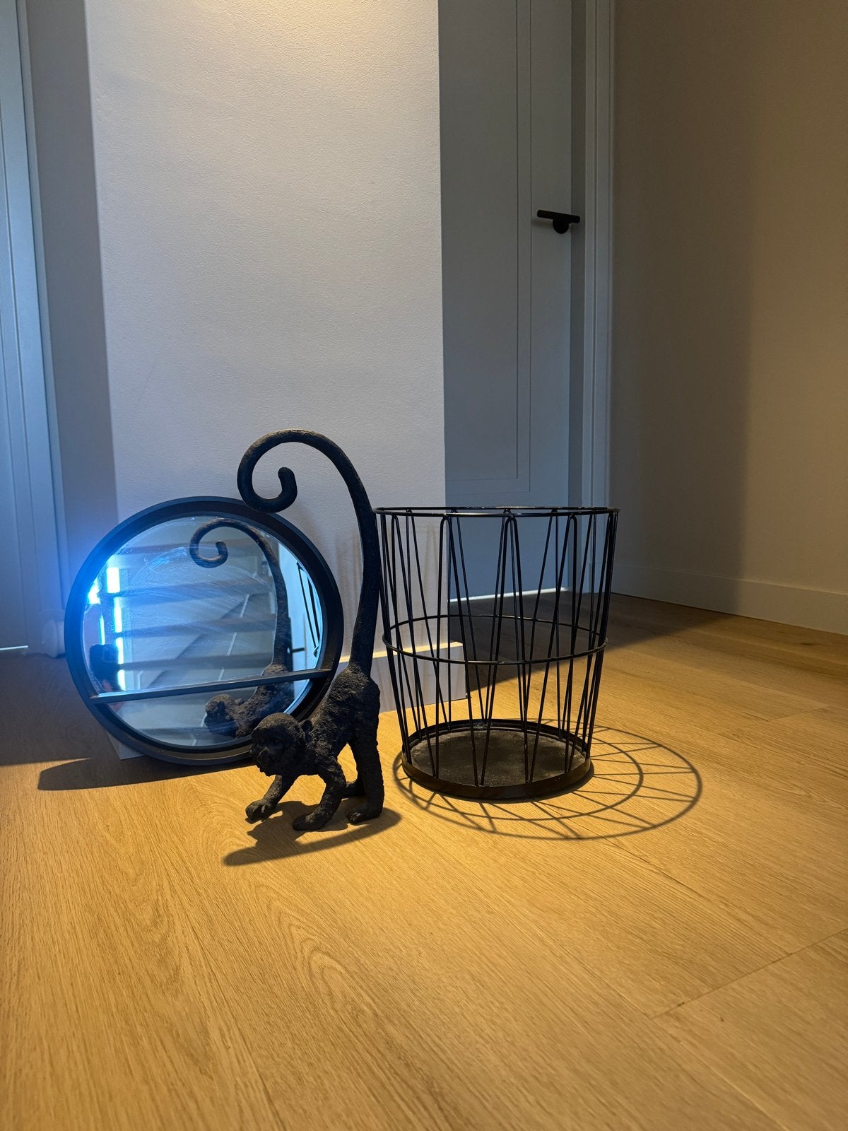 Decoratieset: spiegel, aap en mand, Ophalen, Minder dan 50 cm, Rond, Zo goed als nieuw