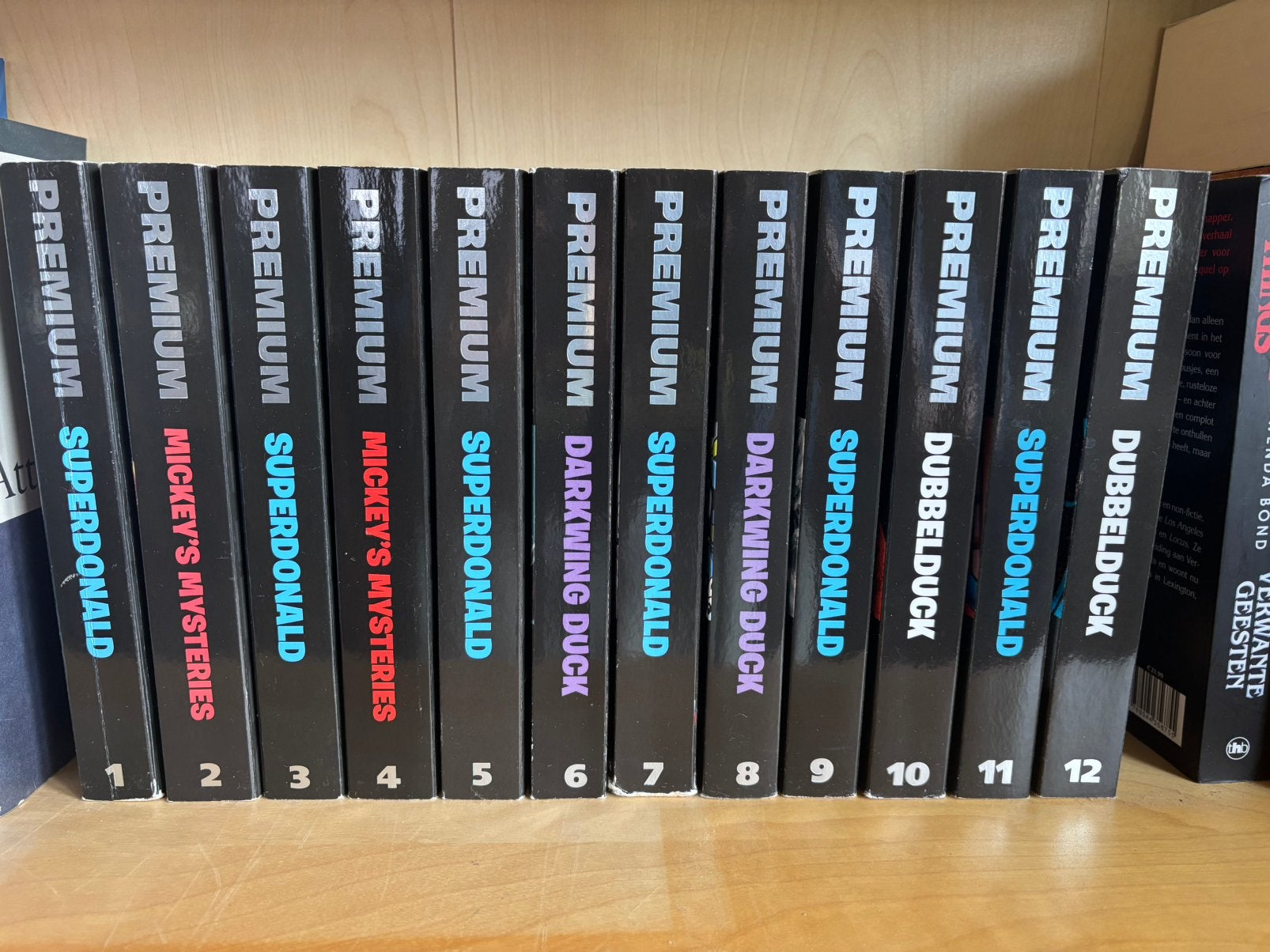 Donald Duck premium serie van 12 pocket stripboeken, Complete serie of reeks, Ophalen of Verzenden, Zo goed als nieuw