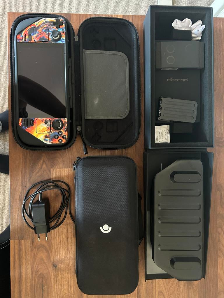 Steam Deck LCD 512GB met dbrand accessoires, Ophalen of Verzenden, Valve, Zo goed als nieuw