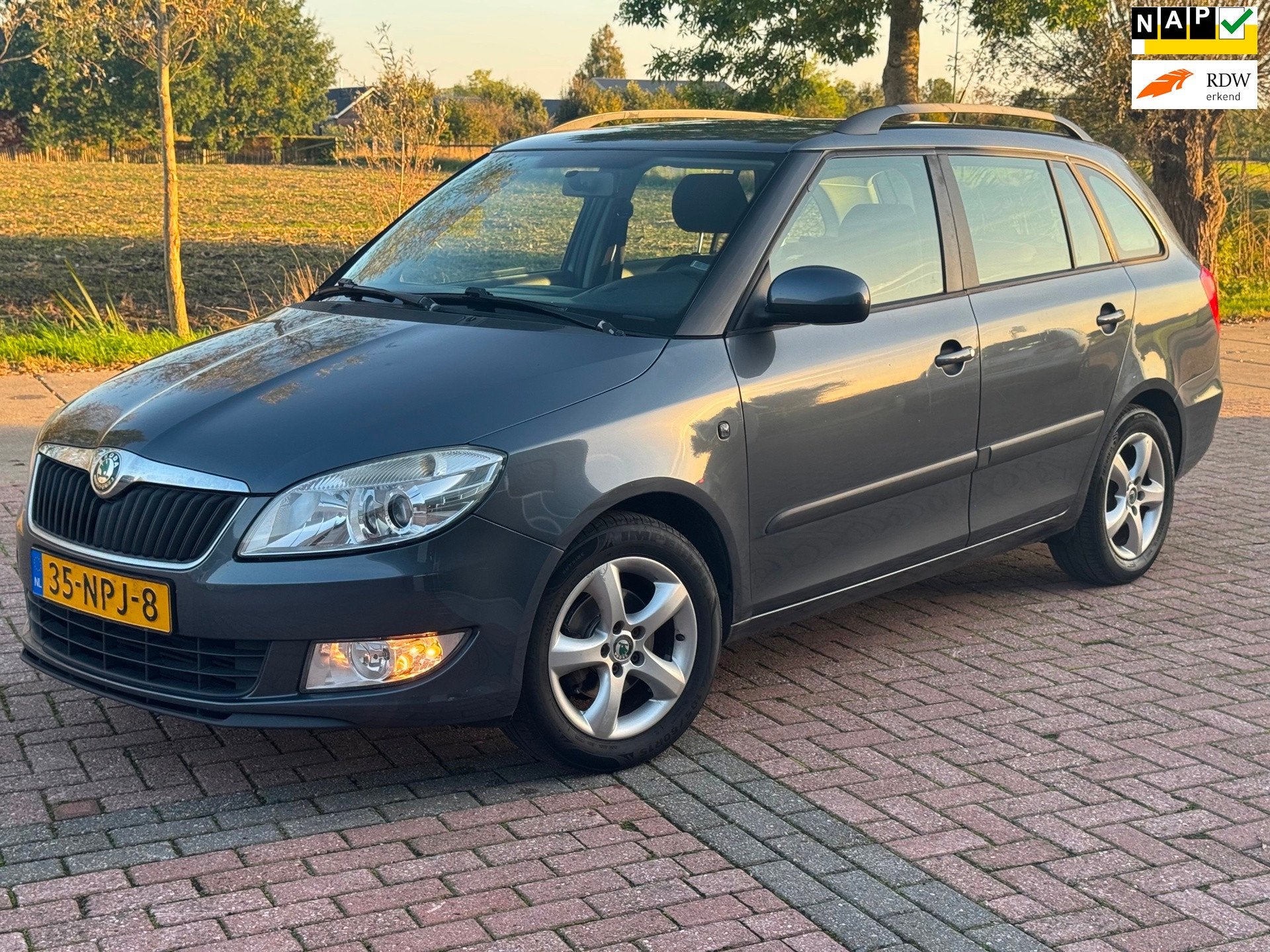 Skoda Fabia Combi 1.2 TDI Greenline 75PK CARPLAY|CRUISE|PDC|, Auto's, Voorwielaandrijving, Zwart, 1199 cc, Origineel Nederlands