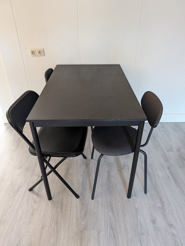 Dining table + 2 chairs, Huis en Inrichting, Tafels | Eettafels, Ophalen, 50 tot 100 cm, Zo goed als nieuw, Vier personen