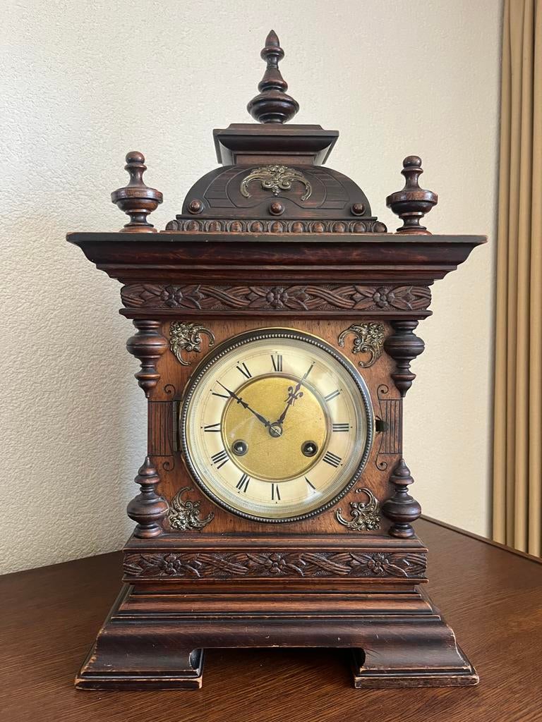 Antieke houten tafelklok met Romeinse cijfers, Antiek en Kunst, Antiek | Klokken, Ophalen