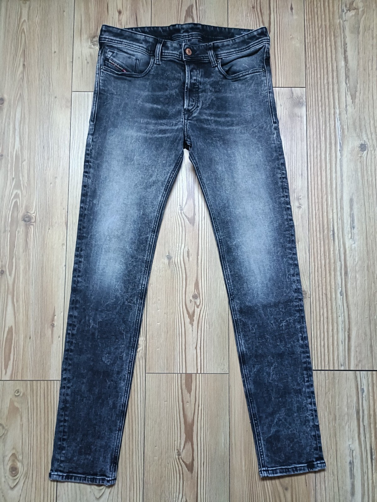 Diesel Sleenker maat 31-32, Kleding | Heren, Ophalen of Verzenden, Zo goed als nieuw, Zwart, W32 (confectie 46) of kleiner