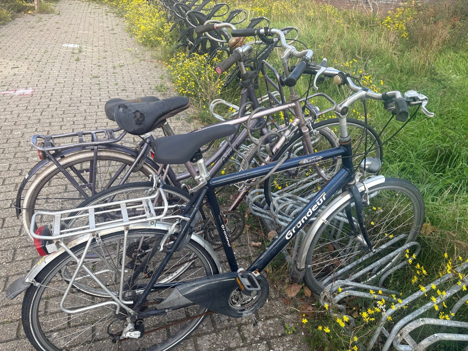 3 fietsen waaronder 1 Motobecane - Retrosportfiets, Fietsen en Brommers, Ophalen, Gebruikt, Overige merken