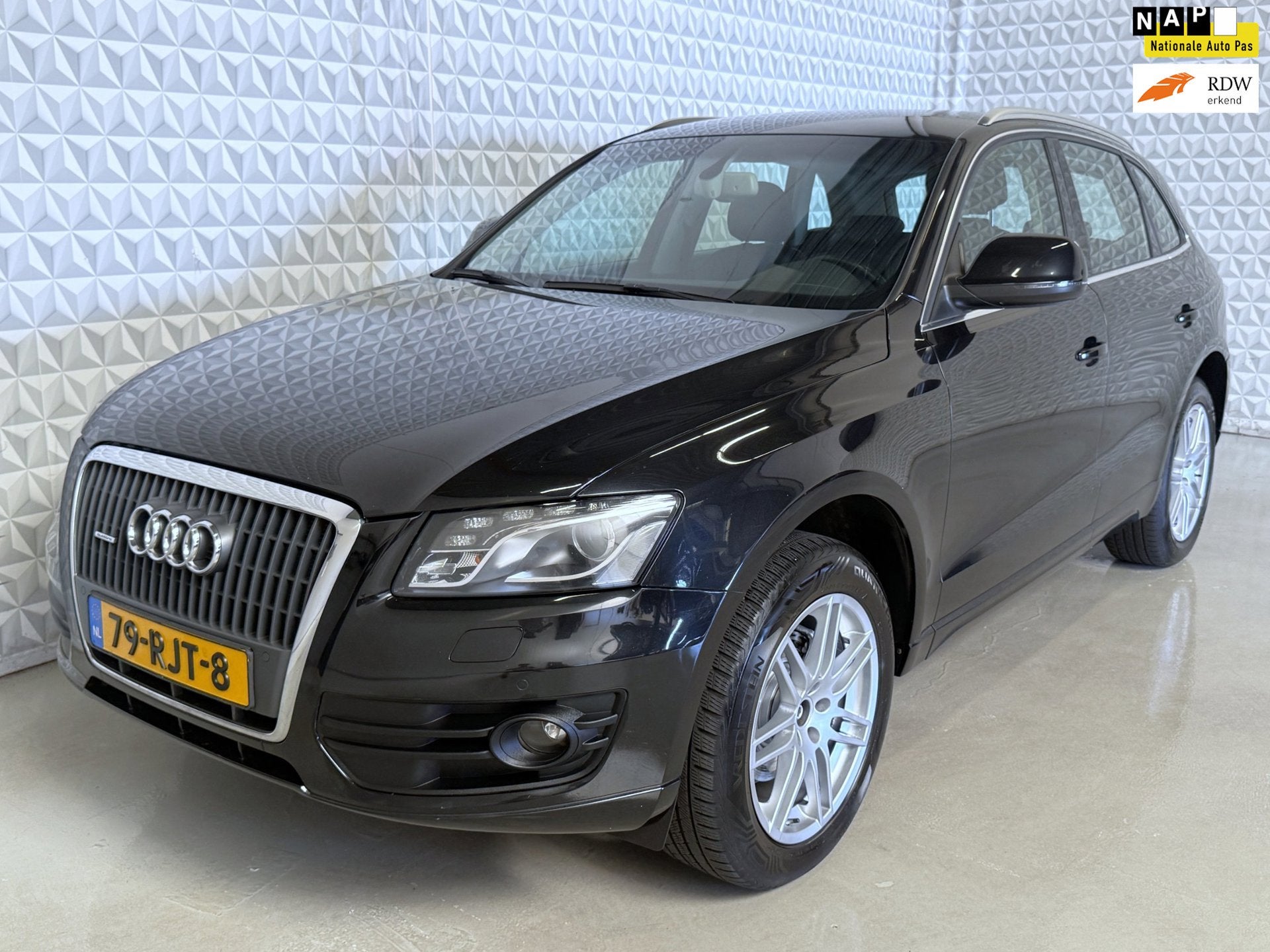 Audi Q5 2.0 TFSI quattro / EXPORT PRIJS EX BPM! (2011), Auto's, Audi, Automaat, Gebruikt, Zwart, 4 cilinders